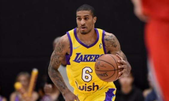 卡位积极 卡位积极